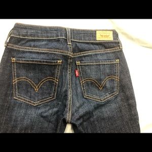 535 Levi’s leggings